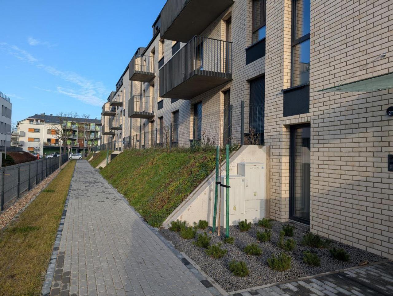 Przy Parku Swietlikow Apartment